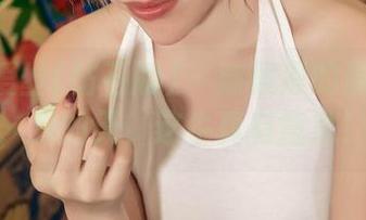 AISS爱丝(钻石版) – 陈雅漫的最新写真，我的天，这牛真有意思！