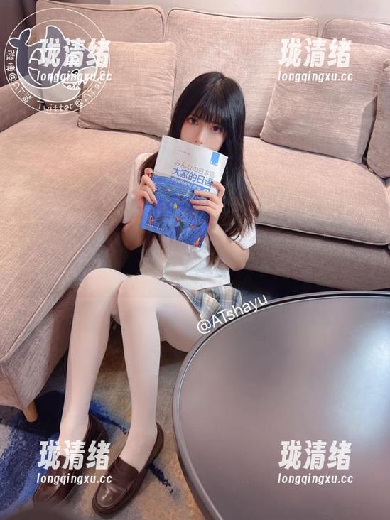 皮衣不只是穿在身上的，AT鲨的福利图集让我有点分心