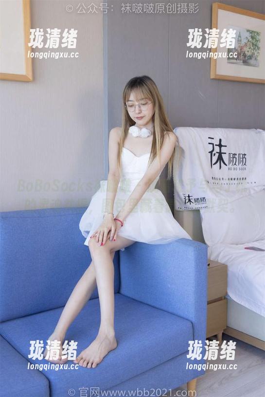 BoBoSocks袜啵啵 - 观看稚予与马丁靴的灵魂共振，图包里藏着微妙的默契。