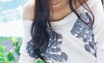 Feilin嗲囡囡 – 高清汹涌而来，伍月yuer的“女孩”图集：每个眼神都在与我对视？
