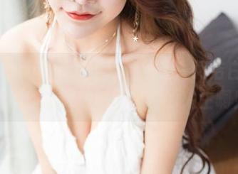 GIRLT果团网 – 当陈雅漫走入纯洁白色，原图却让人想到了复杂的人生啊！