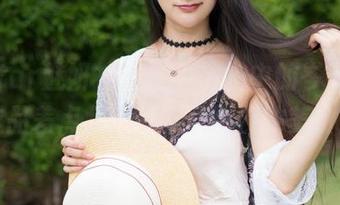 MiStar魅妍社 – 观看旅拍中的岑苑之，作品差点儿让我忘了心仪的美食！