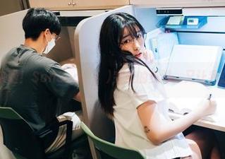 最新写真来啦！Sonson(손손)完美的美脚，又让我想多了……