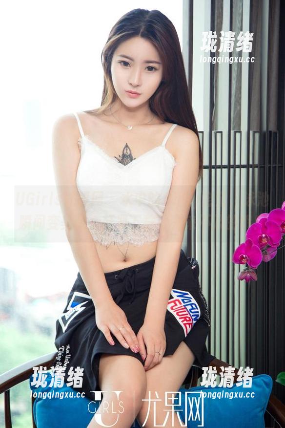UGirls尤果网 - 水中的Abby金金，泳池瞬间变美图，赶紧下载可是来不及的哦！