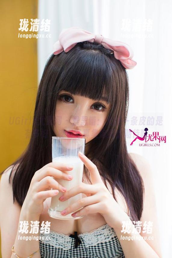 UGirls尤果网 - 景思晴：大搂一条皮的是有多好，皮衣写真集你别太期待啊