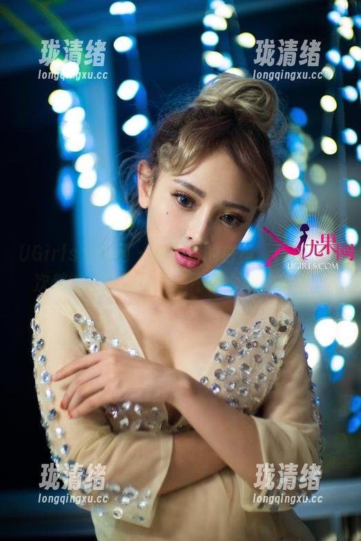 UGirls尤果网 - 高清里的白裙，韩乐优每次都能让我联想一些不太合规的事情。