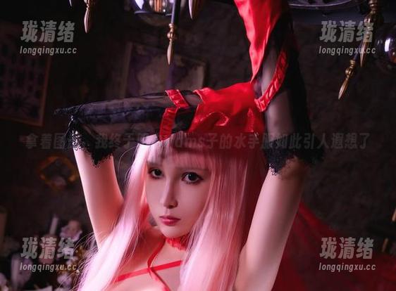 Vams子 拿着图册,我终于明白Vams子的水手服如此引人遐想了