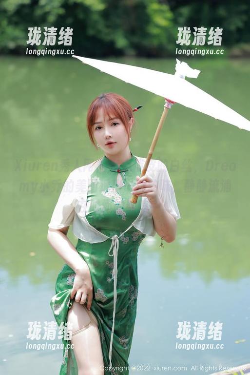 Xiuren秀人网-Dreamy小乔 Xiuren秀人网 - 有点俏皮的白丝,Dreamy小乔的美图透出一抹韵味,静静流淌在时间的缝隙中。