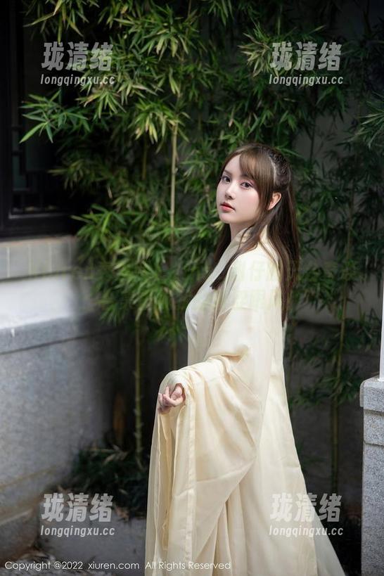 Xiuren秀人网-tina_甜仔 Xiuren秀人网 - tina_甜仔的天台奇谈:合集里找我的青涩跟风!