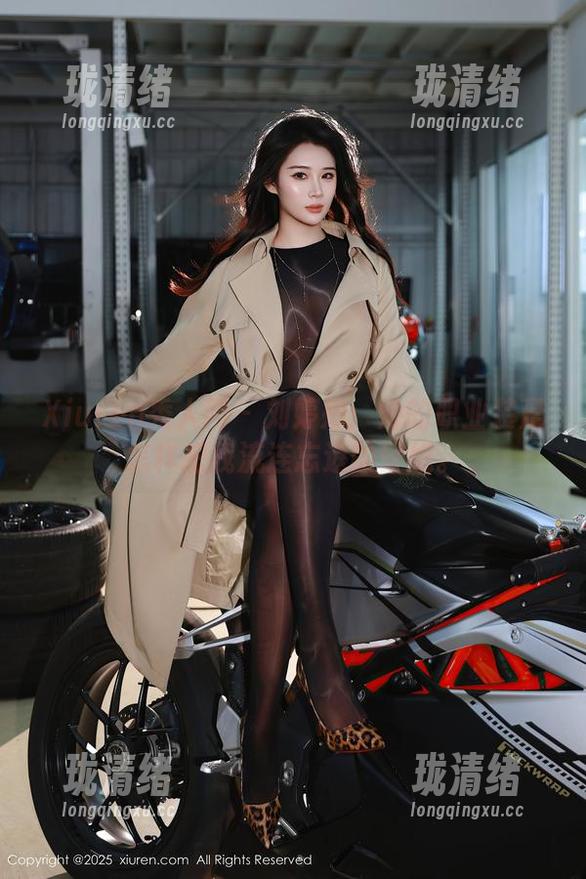 Xiuren秀人网 - 刘婷婷：她的职业装是怎样把我流连忘返的壁纸。