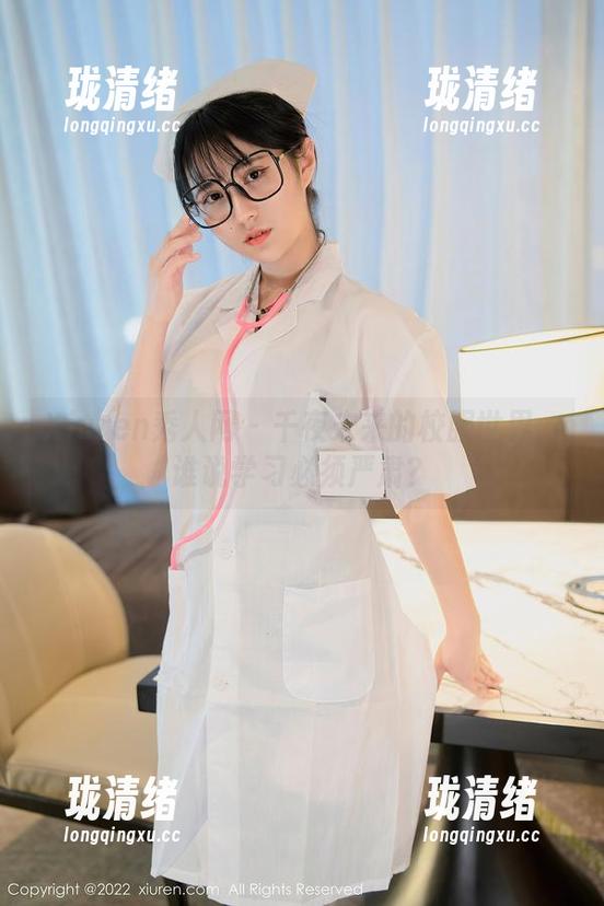 Xiuren秀人网 - 千夜未来的校服世界：谁说学习必须严肃？