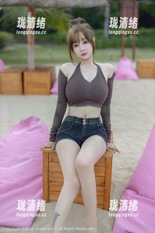 Xiuren秀人网 - 这套装就像吴小小，时而甜美时而酷，期待看到的写真合集！