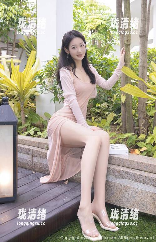 Xiuren秀人网 - 奈奈Fox的JK生态：今天又获得了多少粉丝分享的关注？
