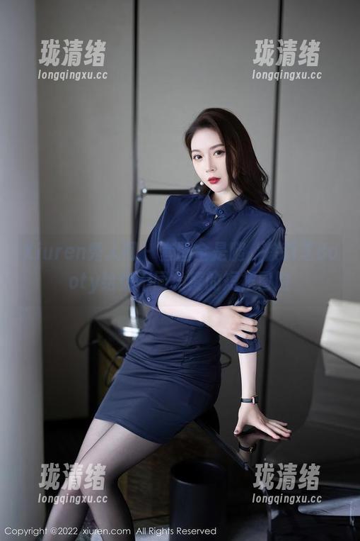 Xiuren秀人网 - 套图全是腿，徐莉芝Booty给你不同角度的短裙冒险