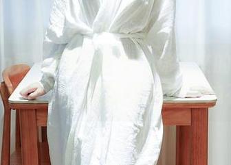 Xiuren秀人网 – 小心！林文文的吊带福利写真超带劲，建议观赏时手边有水！