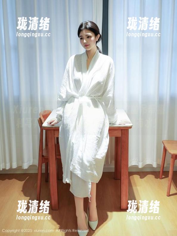 Xiuren秀人网 - 小心！林文文的吊带福利写真超带劲，建议观赏时手边有水！