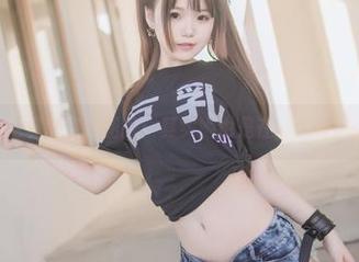 Yoko宅夏的空姐图包：其实她也是在家穿着翅膀的呀