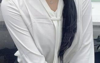 yuuhui玉汇的泡沫之夏，来瞧这组美图：水边自拍也是拼速度！