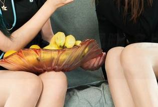 丽柜 – 心心的灰丝写真图册，穿上鞋子前先搞个照！