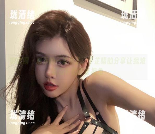 微密圈 - 展示的一双袜子：于芷晴的分享让我难以忘怀的奇特视角