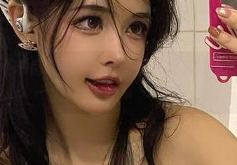微密圈 – 《私房诱惑》系列：于芷晴眼镜下的隐秘边缘合集