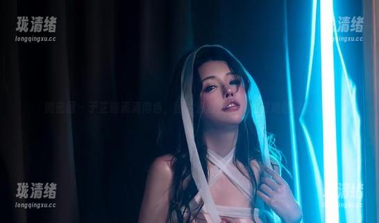 微密圈 - 于芷晴满满肉色，图片资源里或许藏着她的穿衣经！