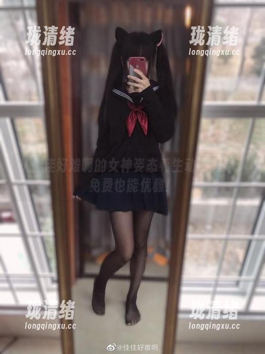 从佳佳好难啊的女神姿态看生动的选择：免费也能优雅！