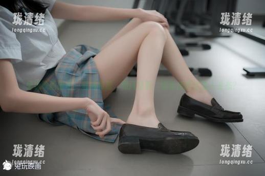 兔玩映画图包：穹妹和服，和风轻飘，谁能抗拒这迷人姿态？