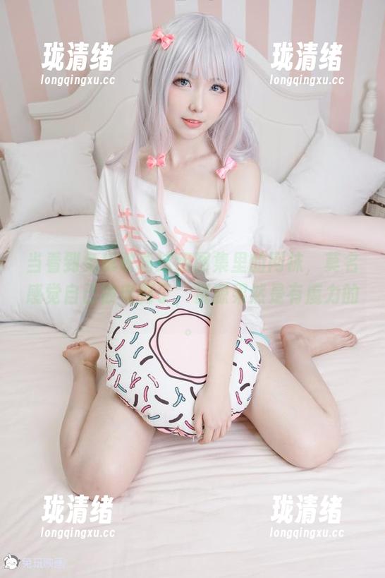 当看到兔玩映画这组图集里的网袜，莫名感觉自己被电到了，资源果然是有魔力的。
