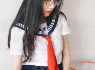 兔玩映画：蓝椅子上的黑丝少女——图集下载，给你意外的惊喜！