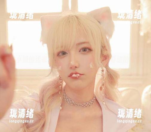 啾小妍的连衣裙：在线抢资源，穿出奇迹的秘诀曝光！
