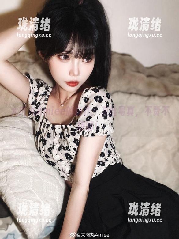大肉丸Amiee的新作：灰丝写真，不赞不行啊！