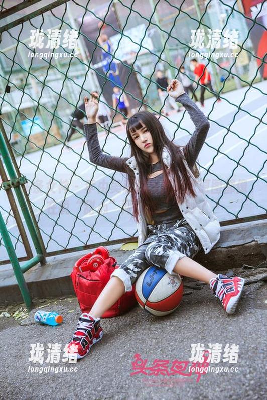 头条女神 - 李由美私房里的每张原图都像在说“甜心”两个字，太妙了～