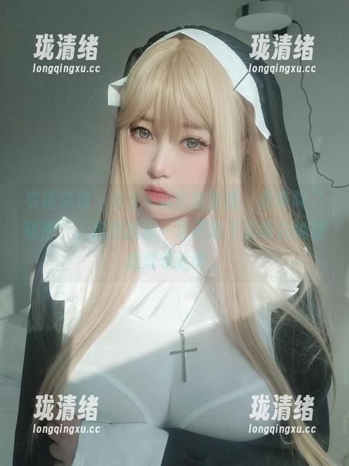 实话实说，女主K的这组套图，要真叫“秘密”，我想我这一辈子也不会明白她到底想表达啥。