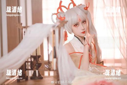 高清分享，奶狮不咬人的空姐变身：坐飞机也有这么多姿势？