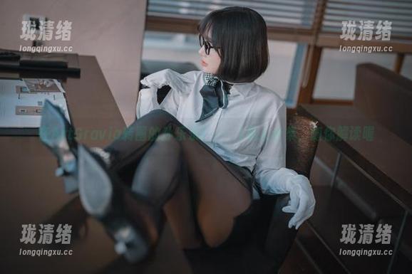 在ArtGravia转圈的孙乐乐(손예은)私人合集，随你解读喔