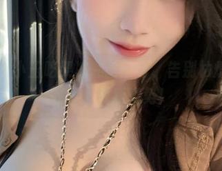 微密圈 – 小玉吃果冻私拍图包，告别枯燥自拍，轻松上线新姿势！
