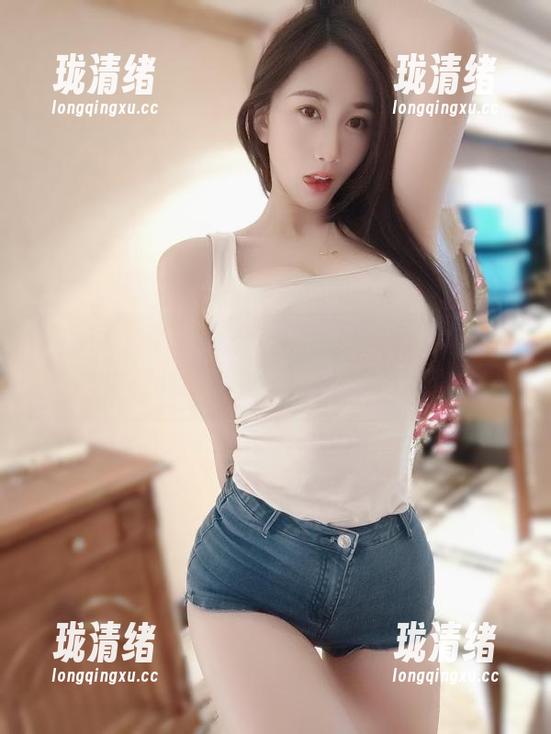 微密圈 - 免费原图奉上，巨无霸和小玉吃果冻的清纯脸，这也太有反差萌了吧！