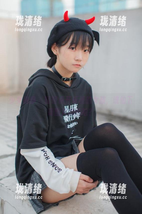 少女秩序 - 轻轻点开乐栀的女孩，谁怕下载图片的尴尬？