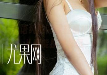 尤果网 – 王语纯的高跟鞋福利图包，走哪儿都能撩到你哦