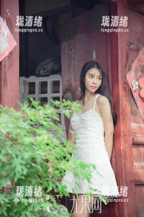 尤果网 - 雯雯的修女套图，免费接驾，送你一波不受限的遐想
