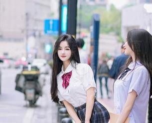 尤蜜荟 – SOLO-尹菲的最新写真，学妹气质果然一流，照片真让人惊艳啊！