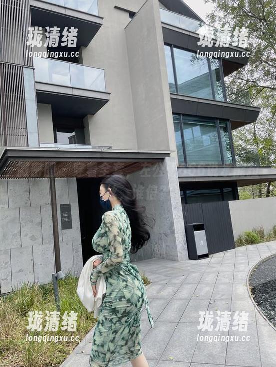 微密圈 - 穿着全套，左公子666说水能拉丝，谁信？