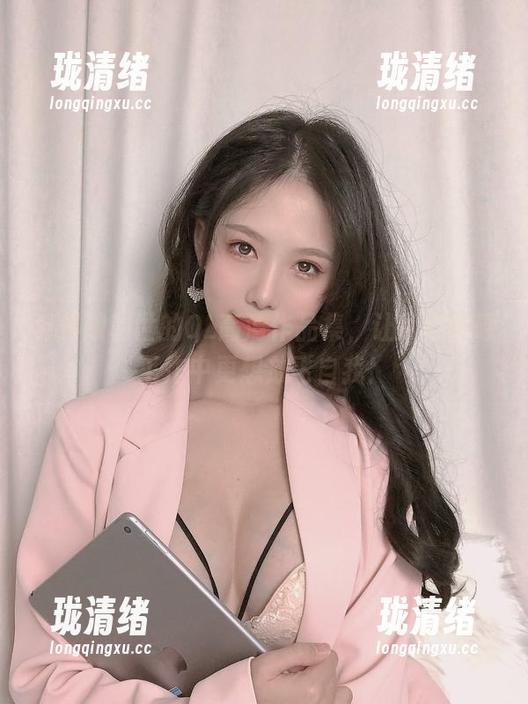 看抖娘利世的OL高清作品集，让我在忙碌工作中更想放飞自我！