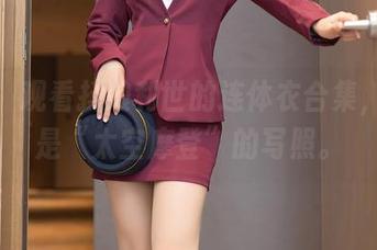 来吧，观看抖娘利世的连体衣合集，简直是“太空摩登”的写照。
