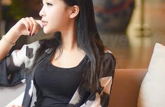 推女神 – 徜徉于可儿Kayen黑色写真集，光和暗的对话。