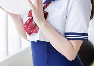 小妈和日奈娇，她的全套图集又让我想到了那些年……