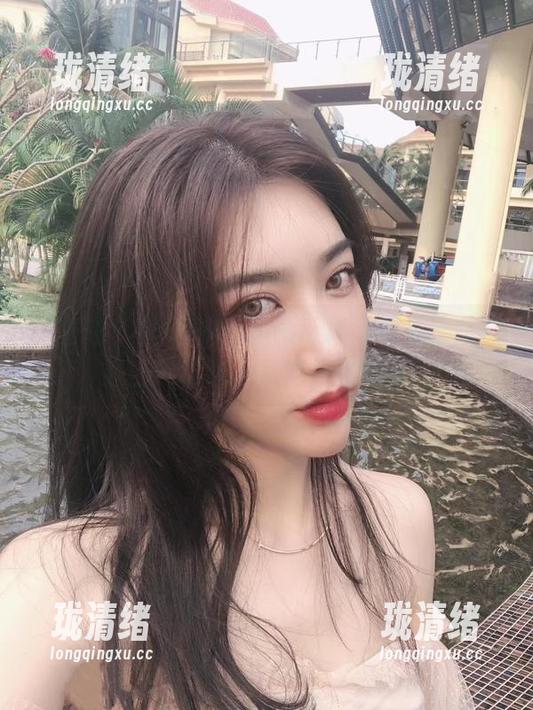 微密圈 - 林子喵Lynne：泳池写真让我想起当年哔咔电影的假妞流派！