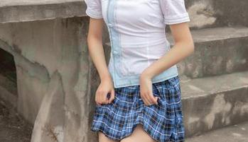 梦丝女神 – 刘诺的照片：灰丝让一切看起来更有层次感，甚至包括我的早餐。