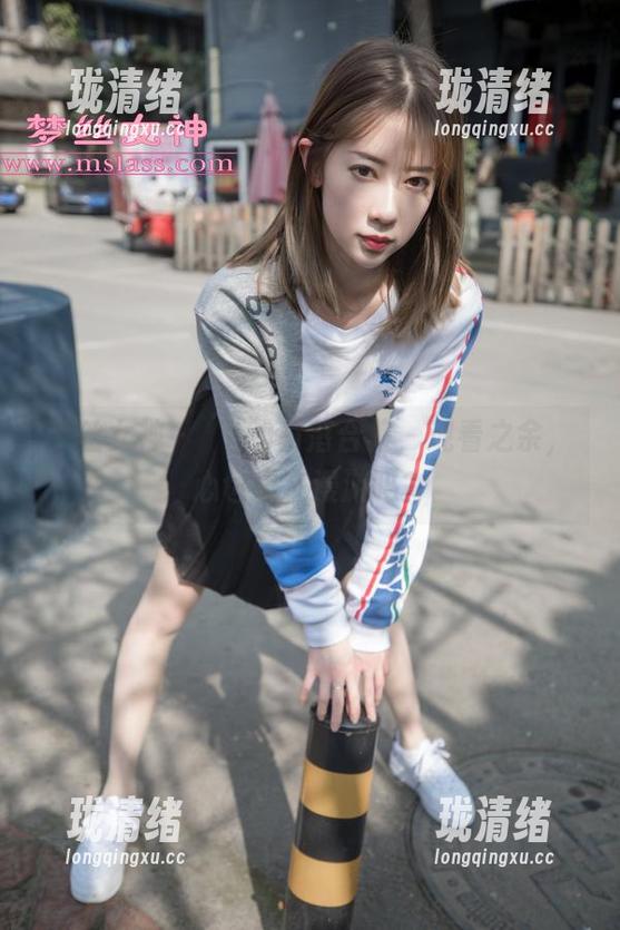 梦丝女神 - 玥玥的村落合集，观看之余，心也是在漫游吗？